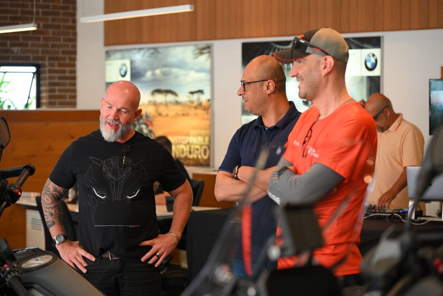 lançamento da BMW R 1300 GS BlueTie Eventos Convidados acompanham o lançamento na concessionária